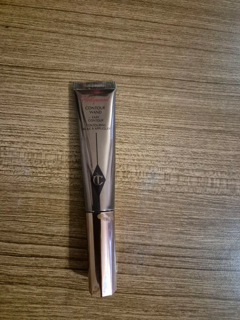 Контуринг Charlotte Tilbury Hollywood Contour Wand — фото 4