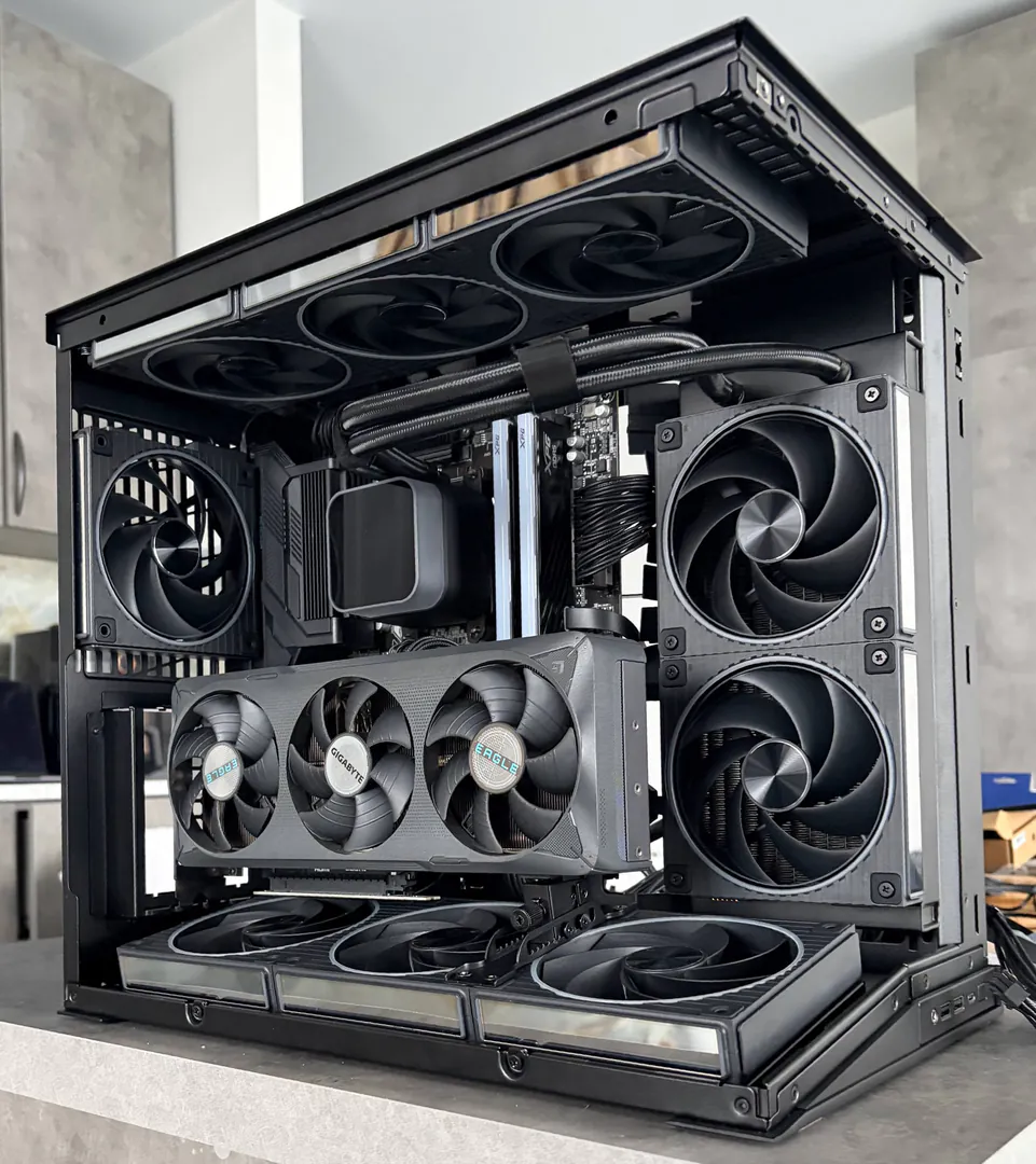 სათამაშო კომპიუტერი Ryzen 7 7800X3D RTX 5070 — ფოტო 4
