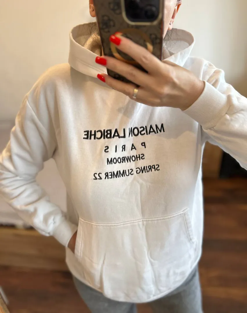 White fleece sweatshirt — photo 1