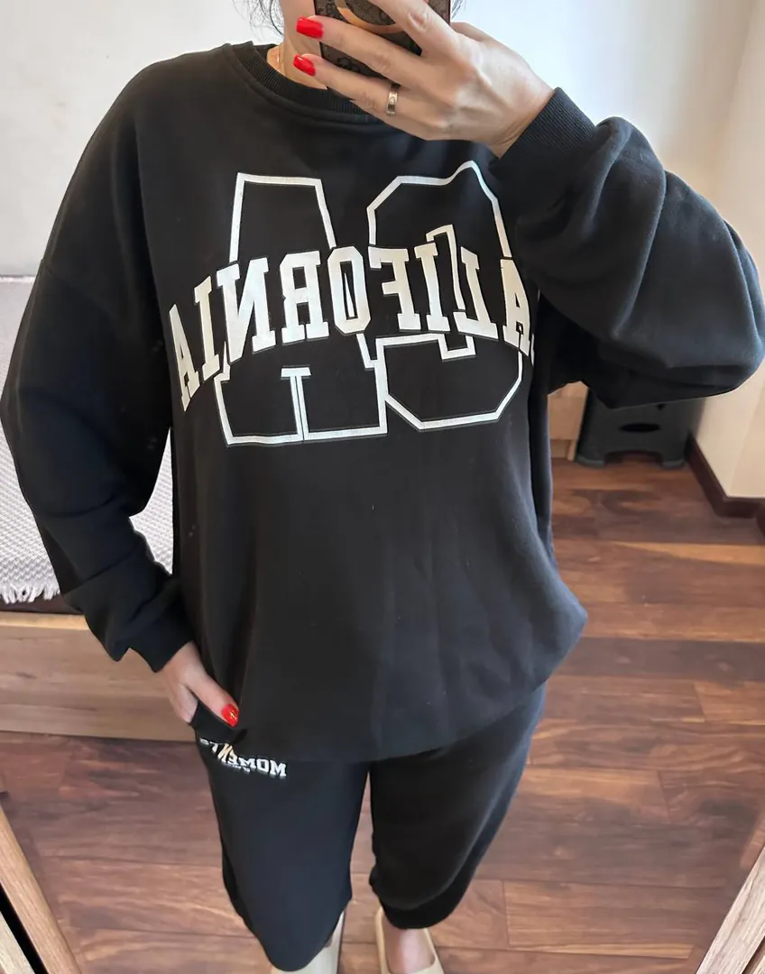 Sweatshirt and jogger pants set — photo 1