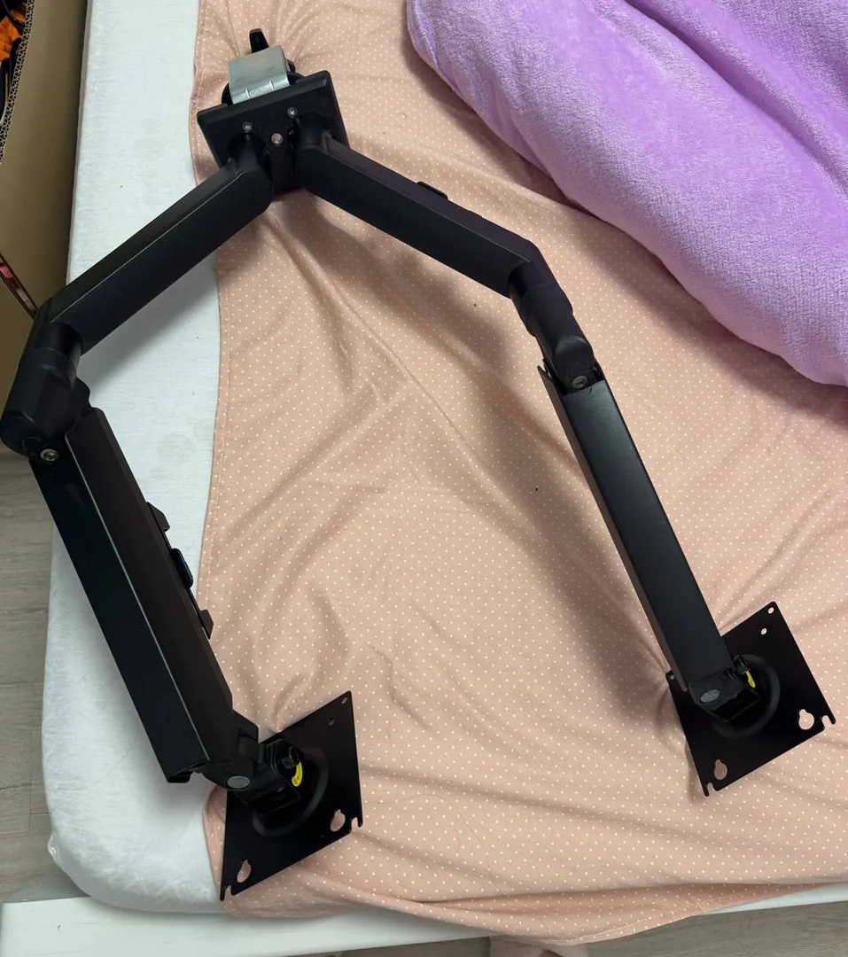 Dual monitor mount — photo 1