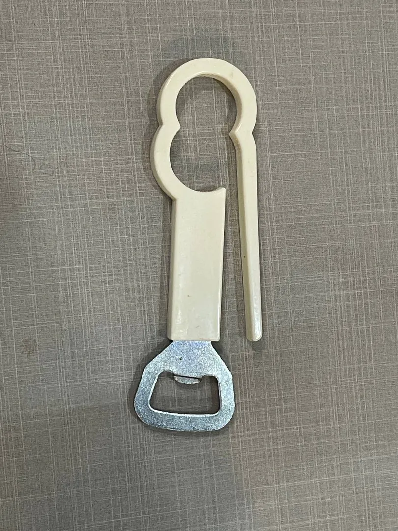 Bottle opener — photo 1