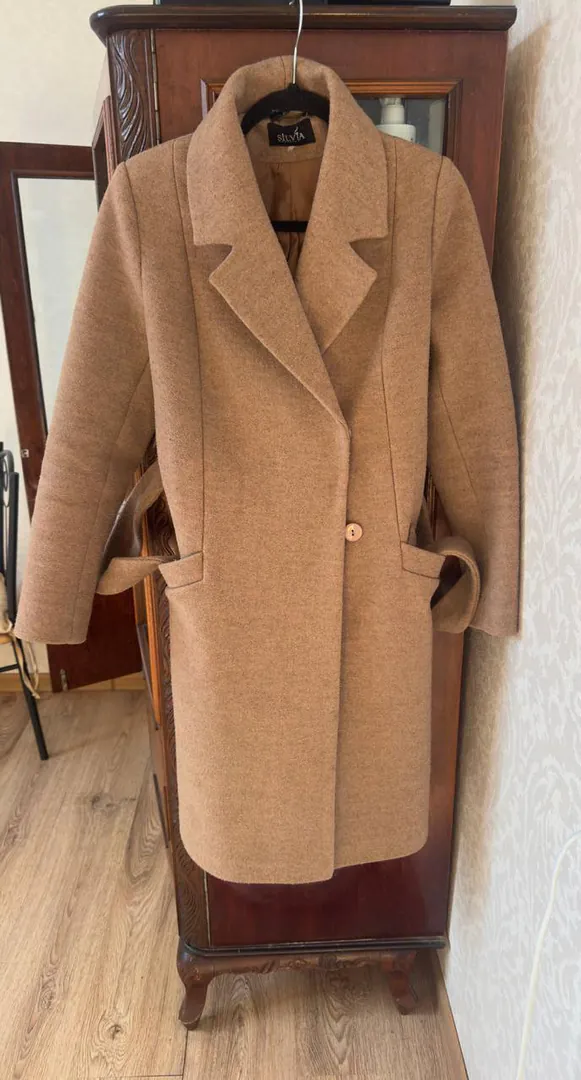 Wool coat (M-L) — photo 1