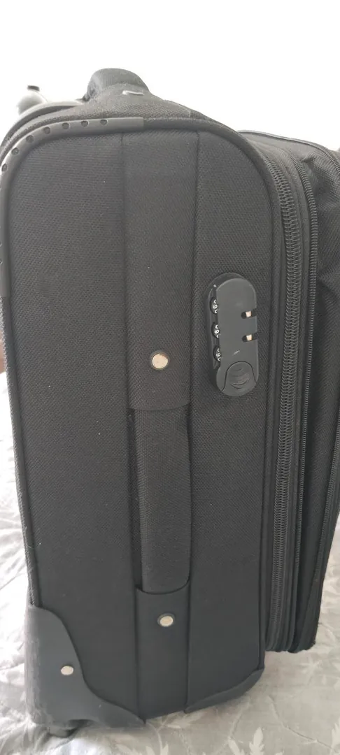 Suitcase — photo 1