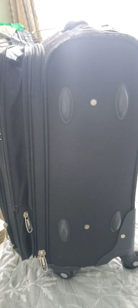 Suitcase — photo 4