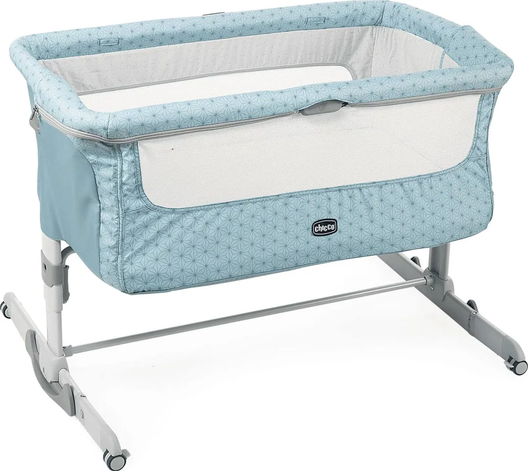 Chicco co-sleeper crib with mattress and mobile — photo 1