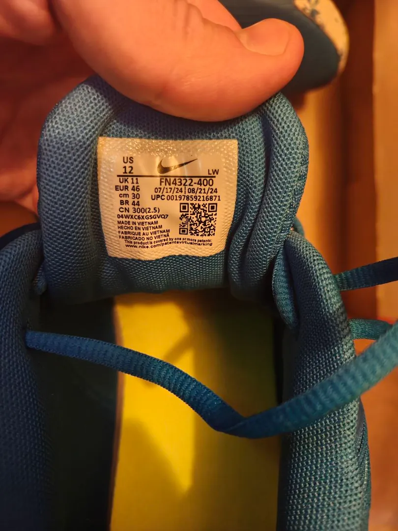 Nike Sneakers — photo 2
