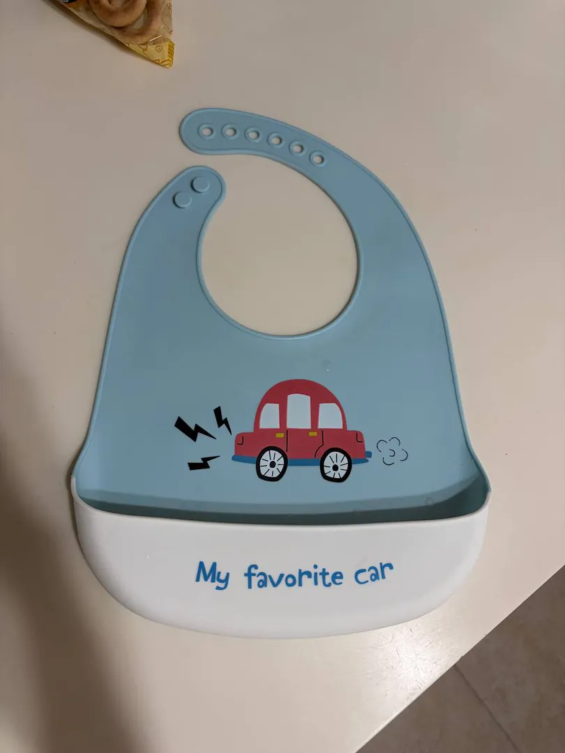 Silicone bib — photo 1