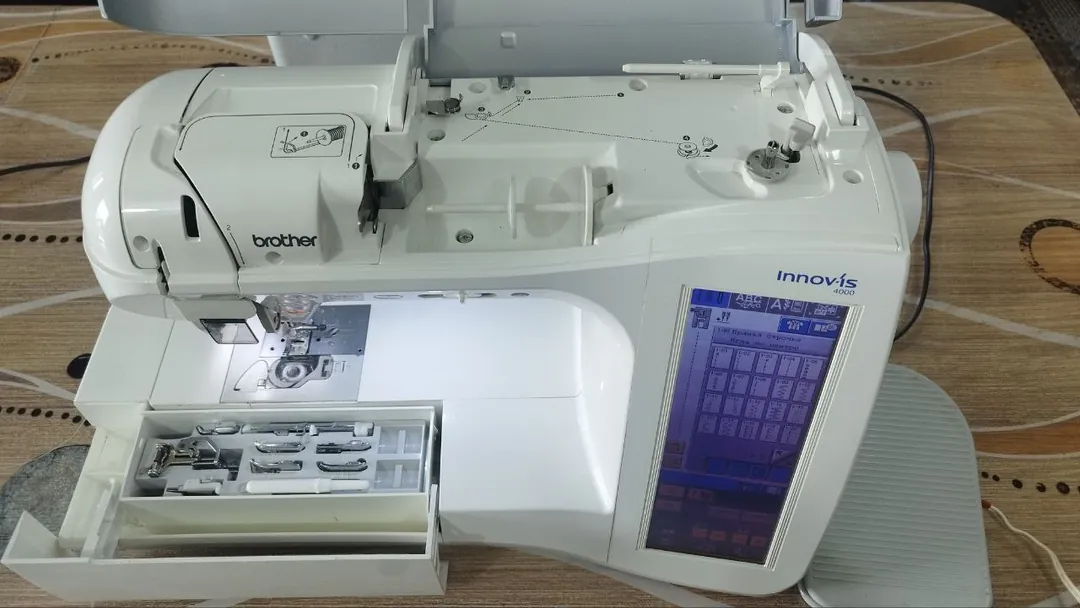 Швейно-вышивальная машина Brother Innovis NV 4000 — фото 4