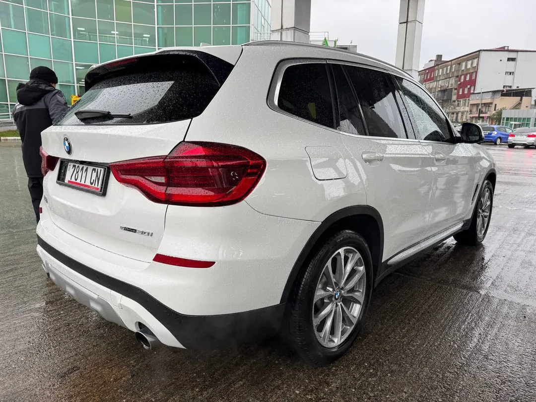 BMW X3 2.0 — фото 7