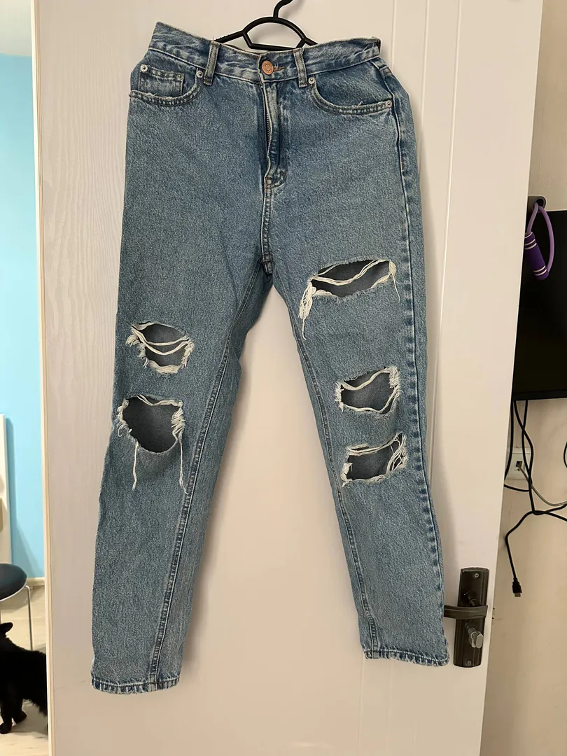 Джинсы Pull&Bear рваные — фото 1