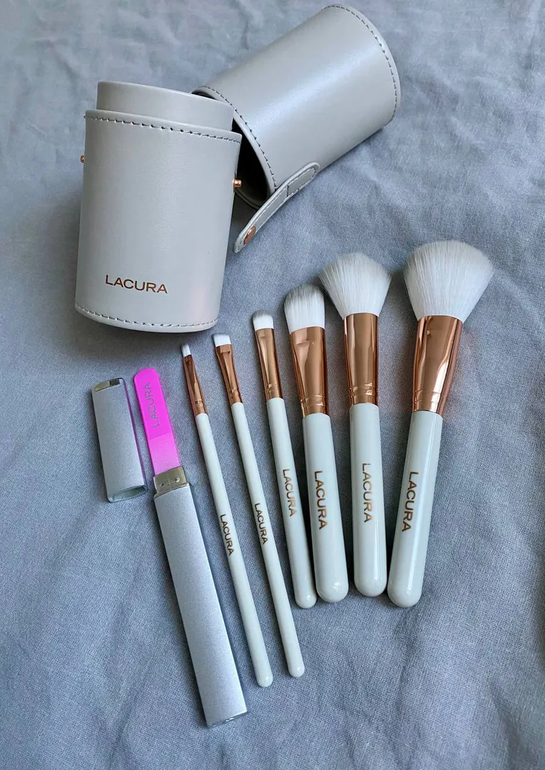 Makeup brush set and LACURA glass nail file — photo 1