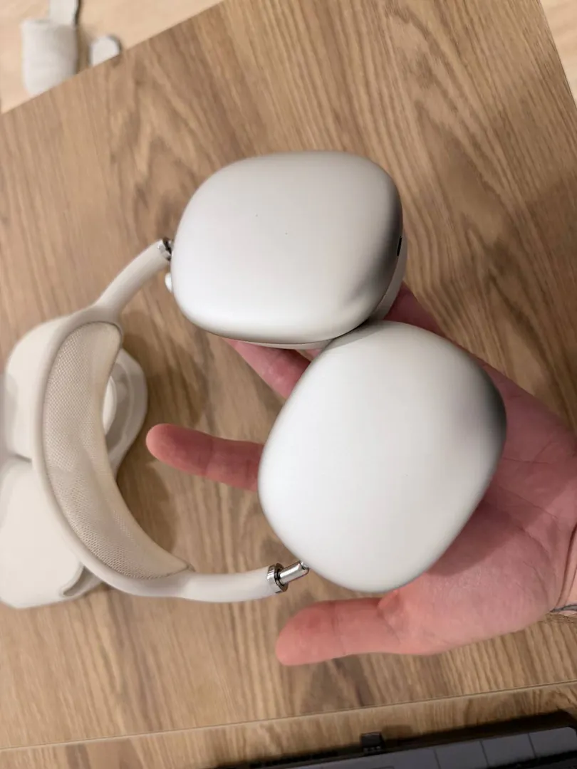 AirPods Max USB-C — photo 2