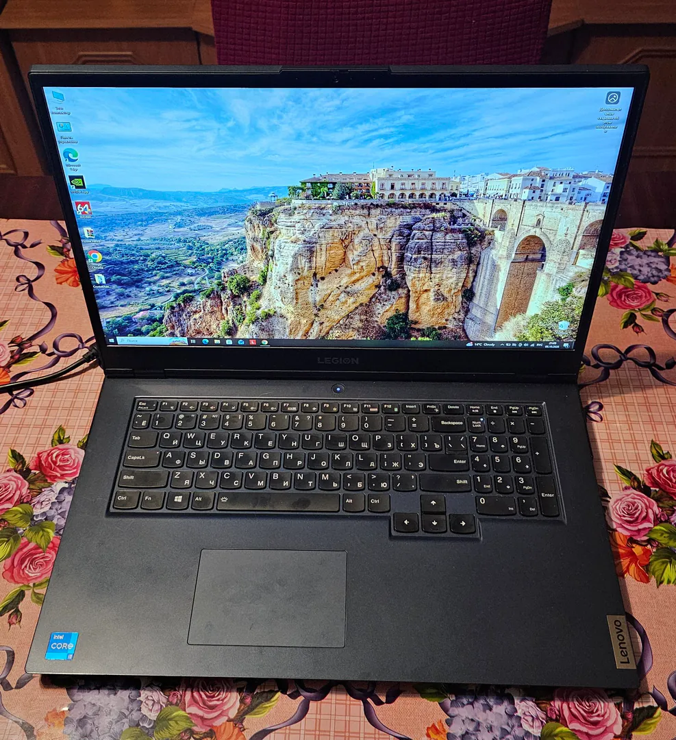 Gaming laptop Lenovo Legion 5 17ITH6 — photo 6