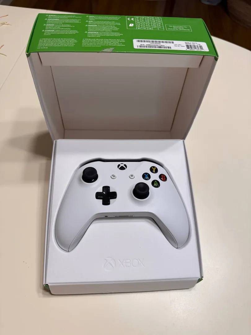 Xbox Gamepad — photo 2