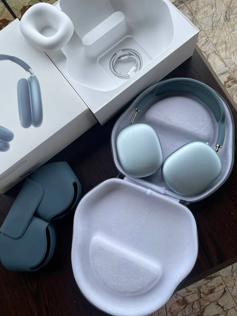 AirPods Max Headphones (USB-C) — photo 2
