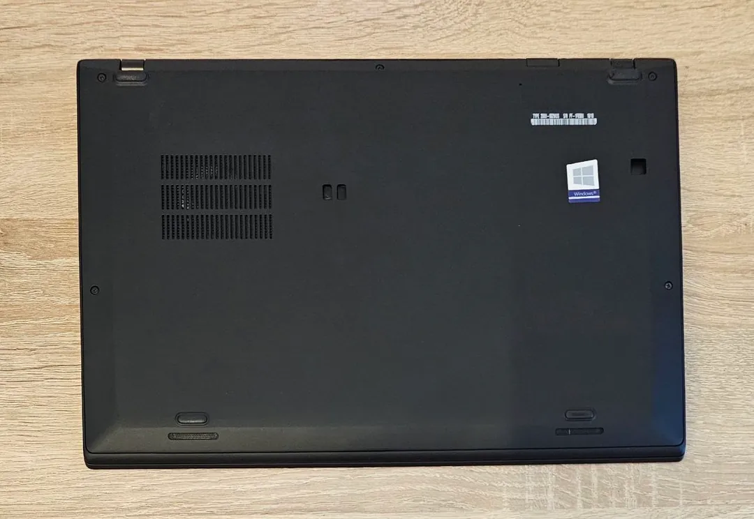 Laptop Lenovo ThinkPad X1 Carbon G6 — photo 1