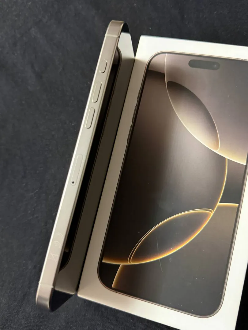 iPhone 16 Pro Max 256 GB — фото 1
