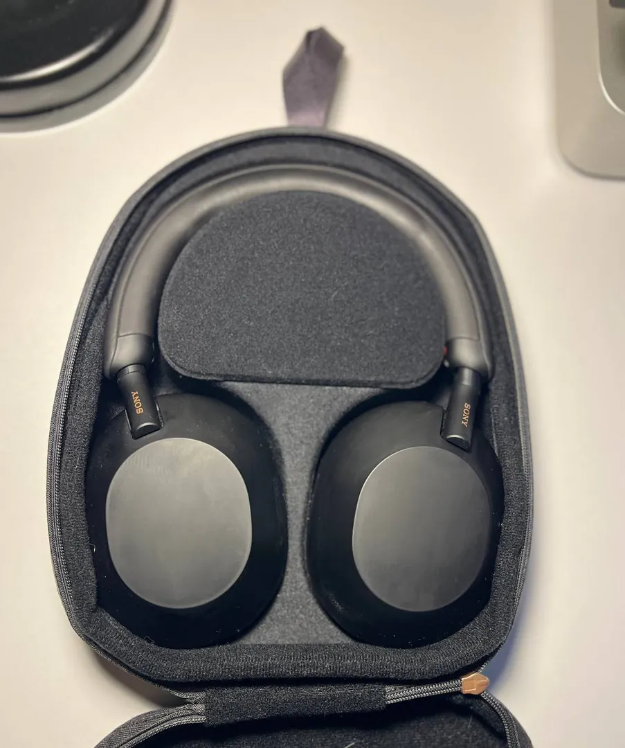 Sony WH-1000XM5 Headphones — photo 1