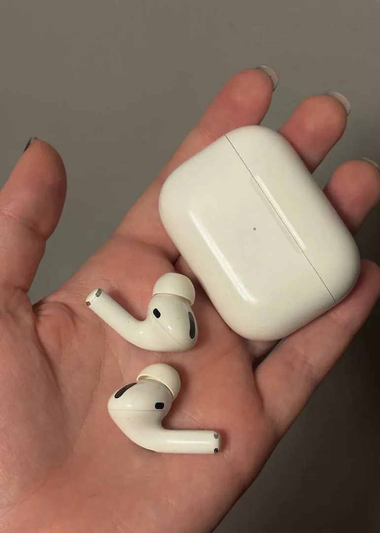 AirPods Pro (1st Generation) — ფოტო 1