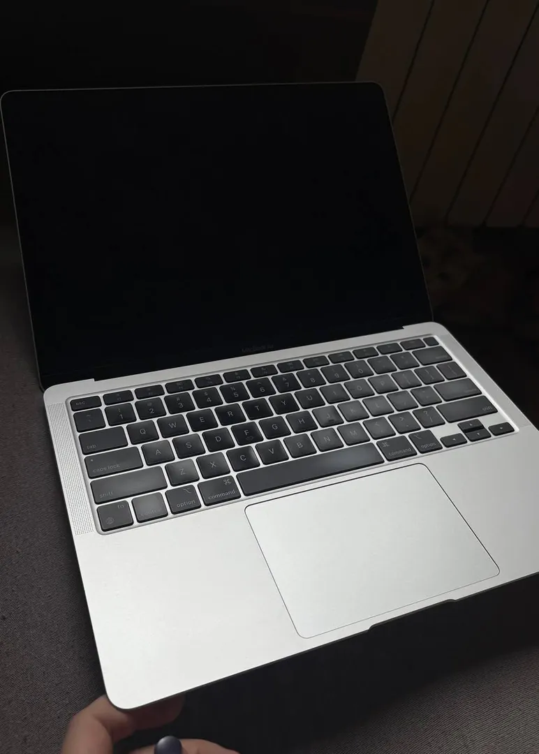 Apple MacBook Air M1 2020 8/256GB — фото 1