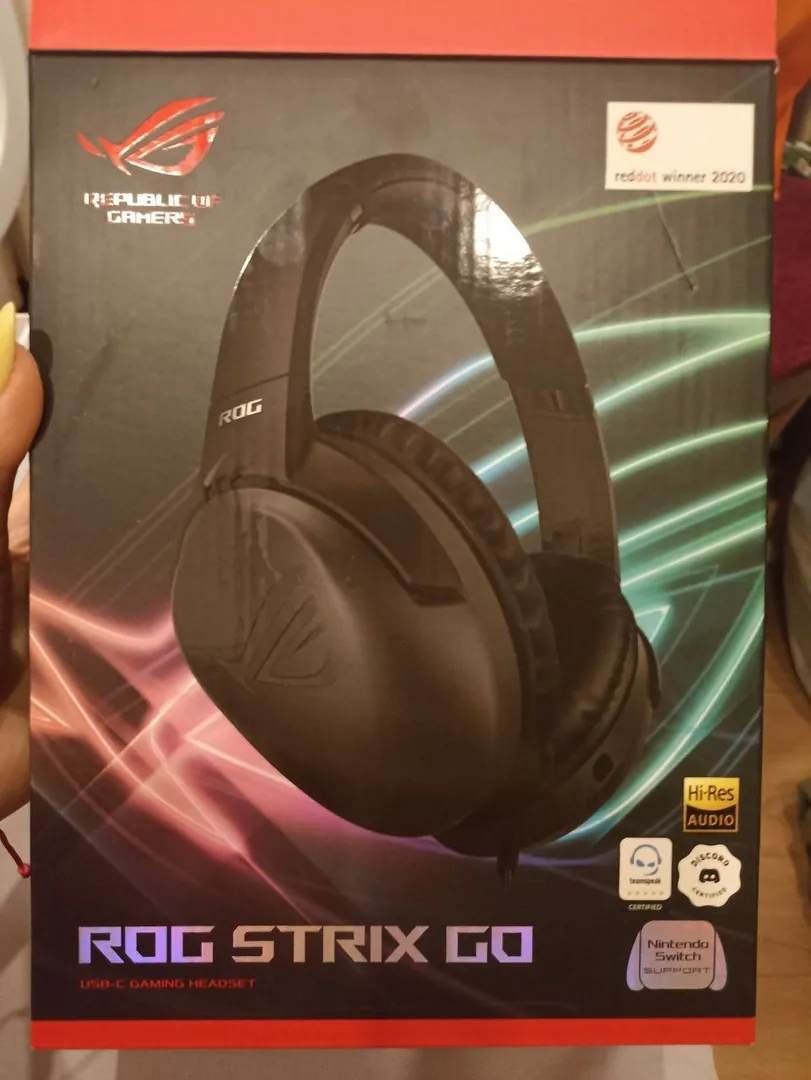 Wired ROG headphones — photo 2