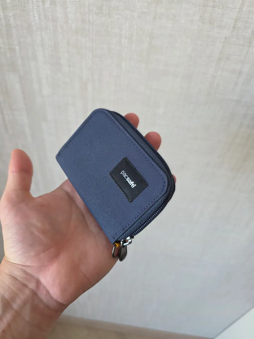 Кошелек Pacsafe RFIDsafe Card Wallet — фото 2