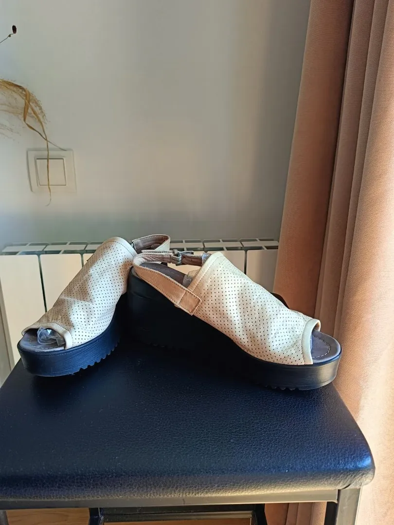 Leather wedge sandals — photo 1