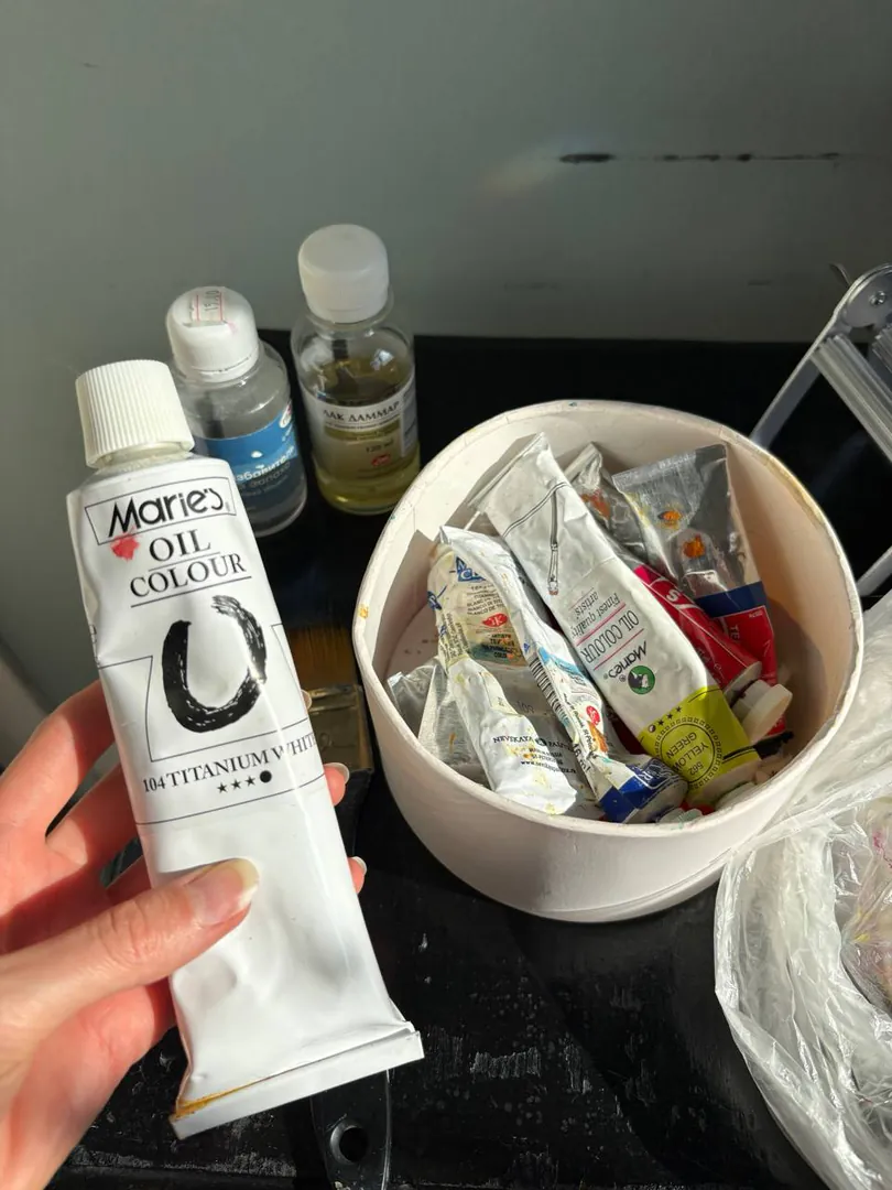 Oil paint set with varnish and thinner — photo 3
