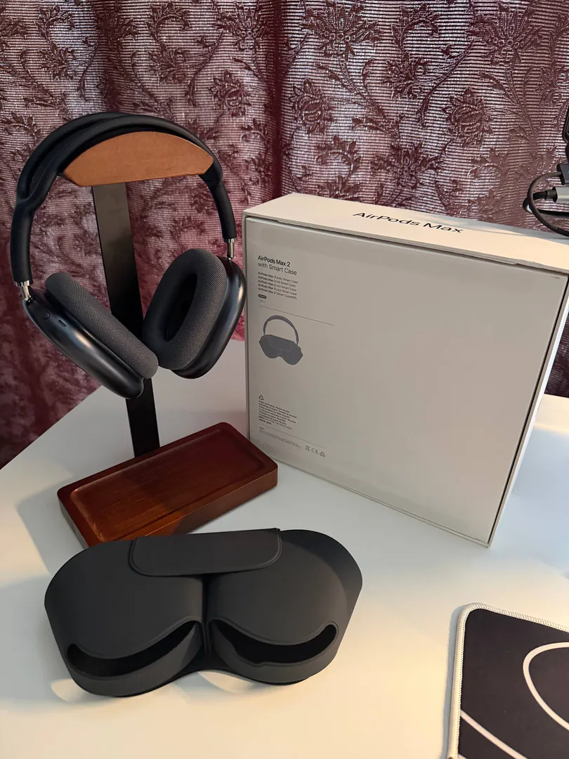 Headphones AirPods Max 2 — photo 1