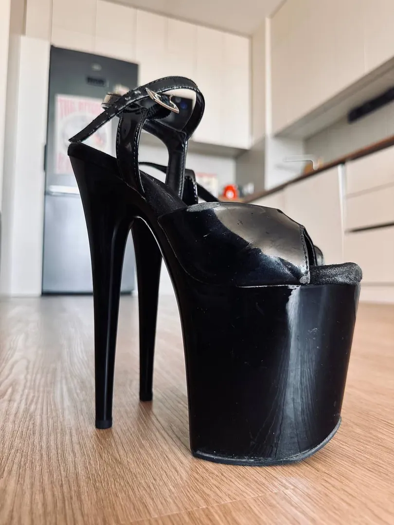 Pleaser სტრიპები — ფოტო 2