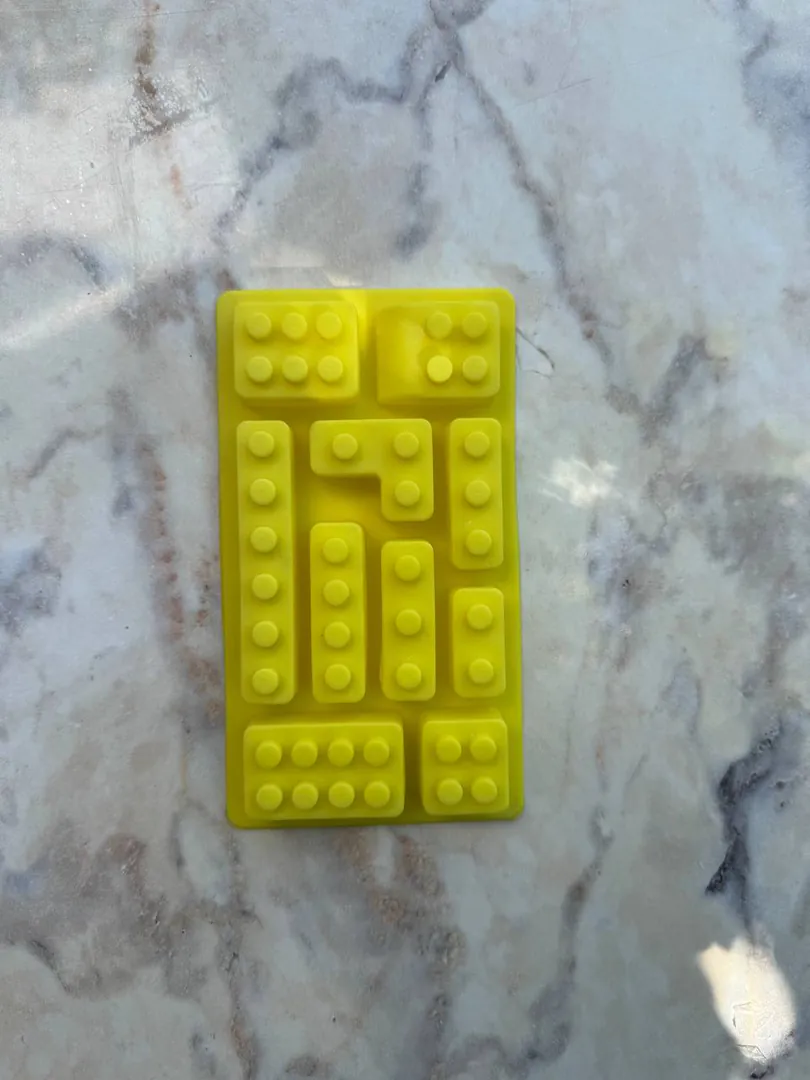 Silicone food-grade LEGO mold — photo 1