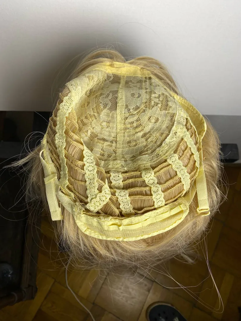 Blonde wig with stand — photo 3
