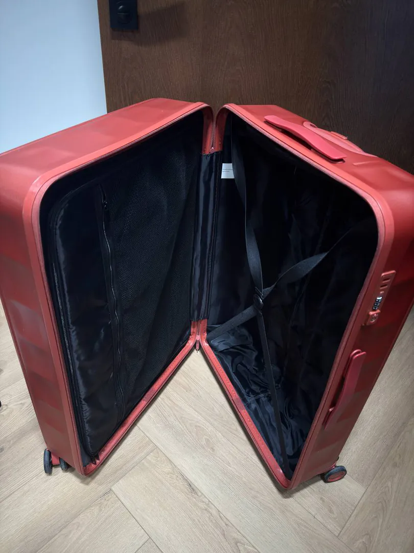 Suitcase 24 inches — photo 1
