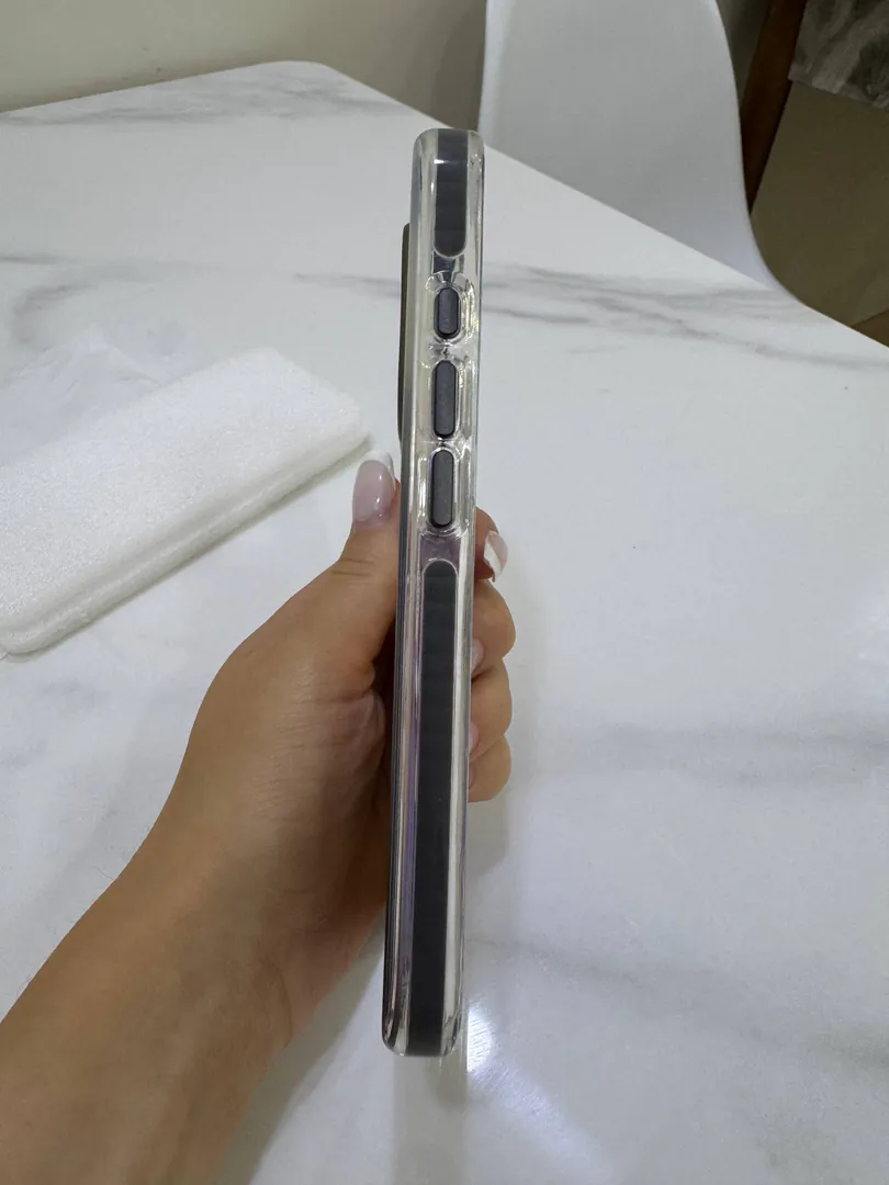 Чехол для iPhone 16 Pro с MagSafe — фото 2
