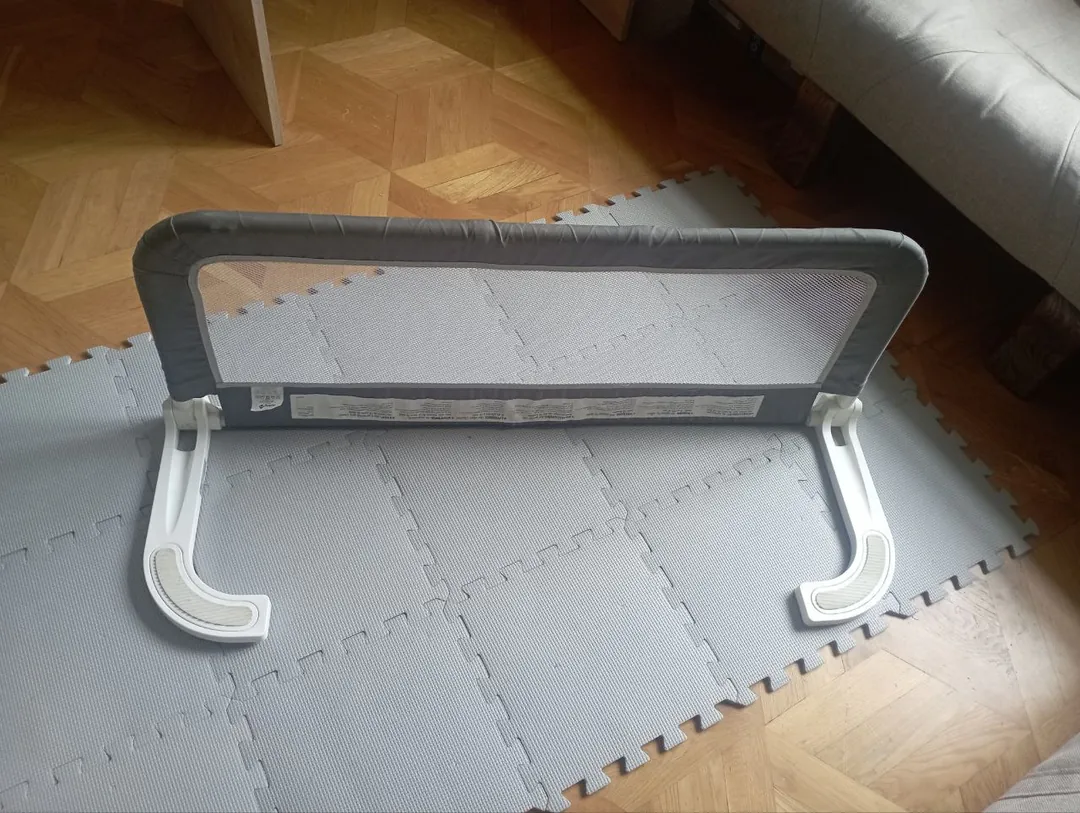 Bed safety rail — photo 1