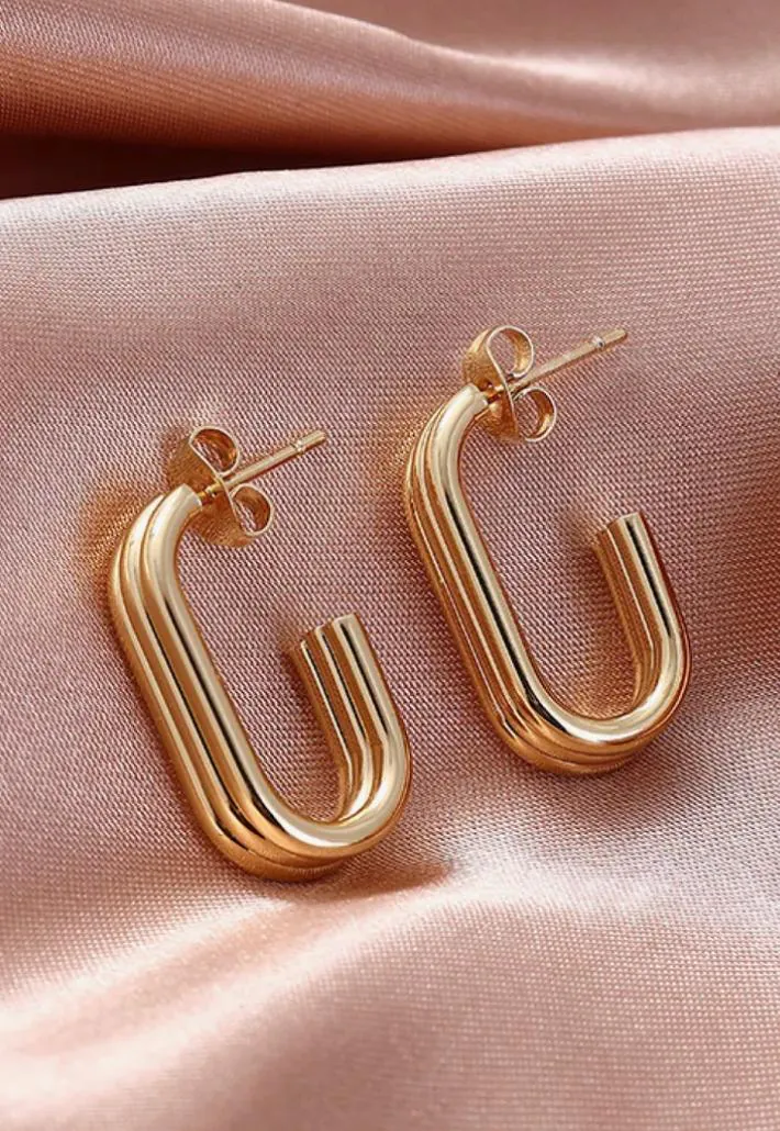 Gold-colored fashion earrings — photo 2
