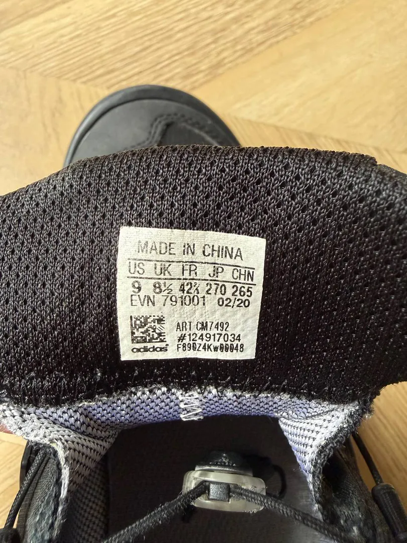 Adidas Terrex Gore-Tex სპორტული ფეხსაცმელი — ფოტო 1
