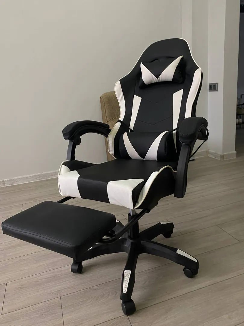Gaming computer chair — photo 1