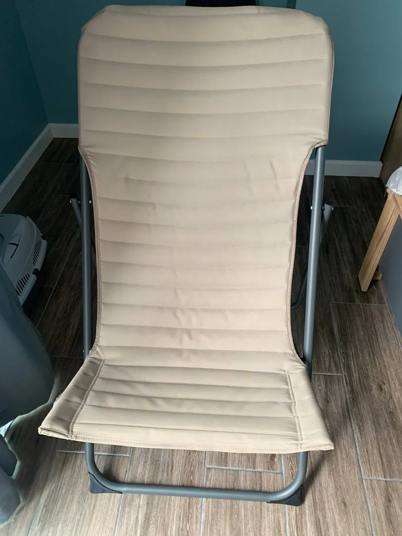 Foldable lounge chair with removable cover — photo 3