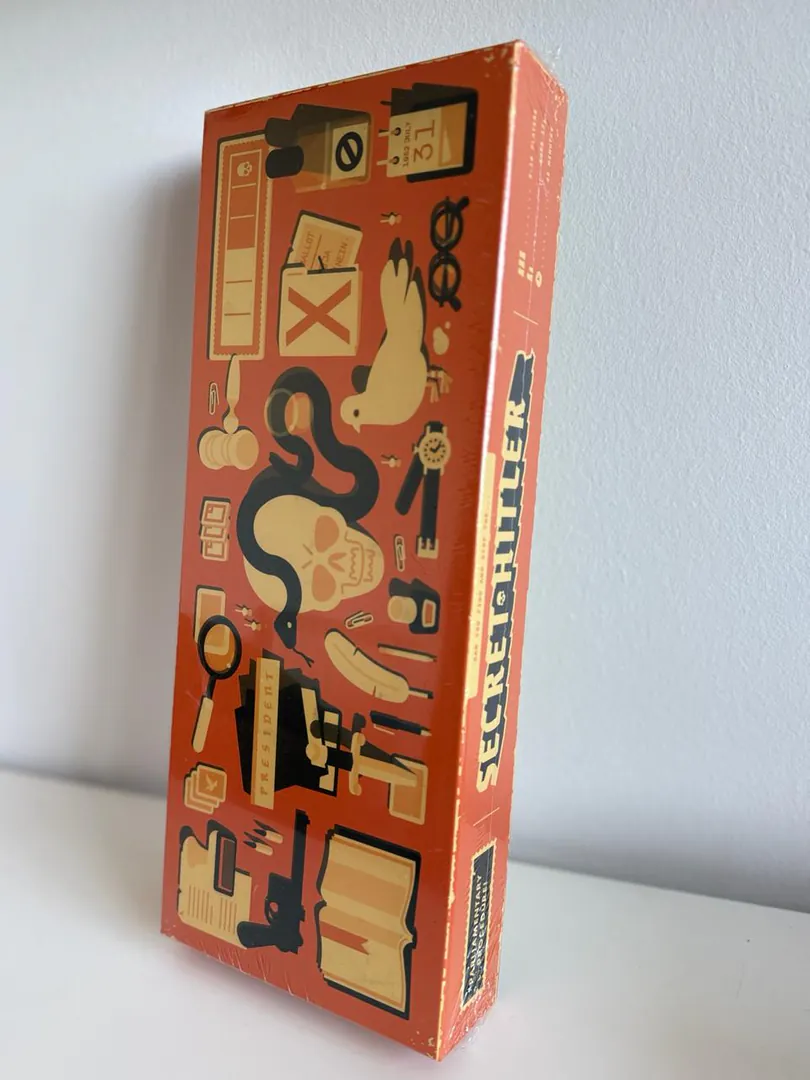 Board game Secret Hitler — photo 1