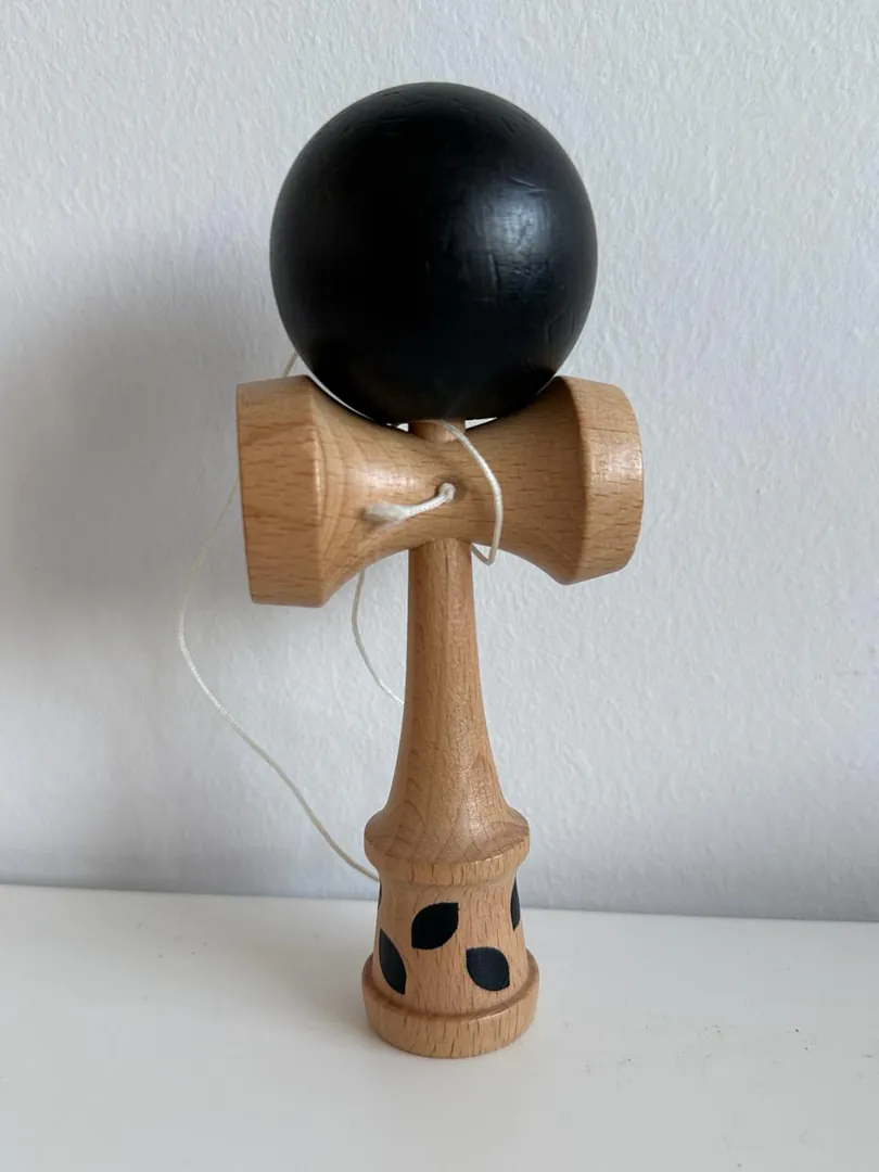 Wooden kendama — photo 1