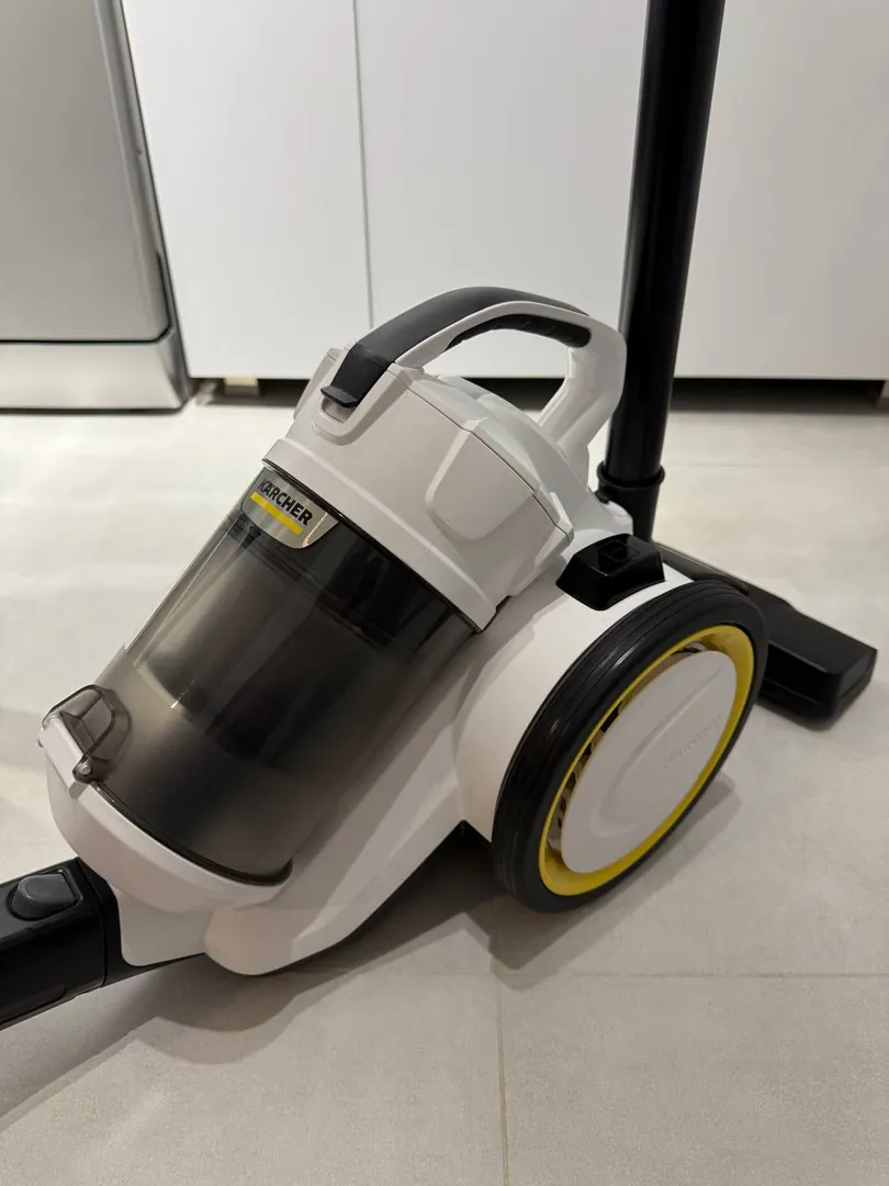 Karcher VC 3 Vacuum Cleaner — photo 1