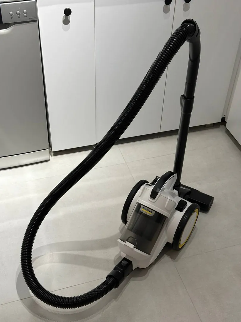 Karcher VC 3 Vacuum Cleaner — photo 2