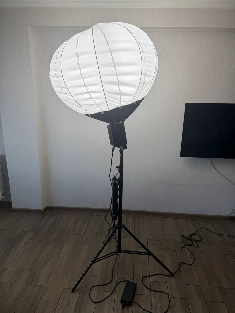 Студийный свет Godox VL200 с софтбоксом — фото 3