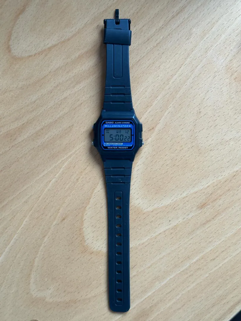 Часы Casio F-105W-1A Illuminator — фото 1