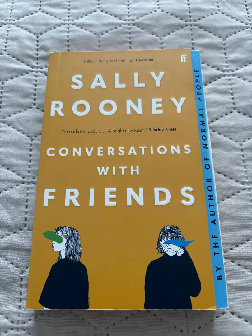 Book Sally Rooney Conversations with Friends — photo 1