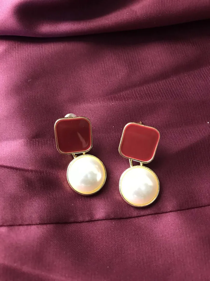 Earrings — photo 1