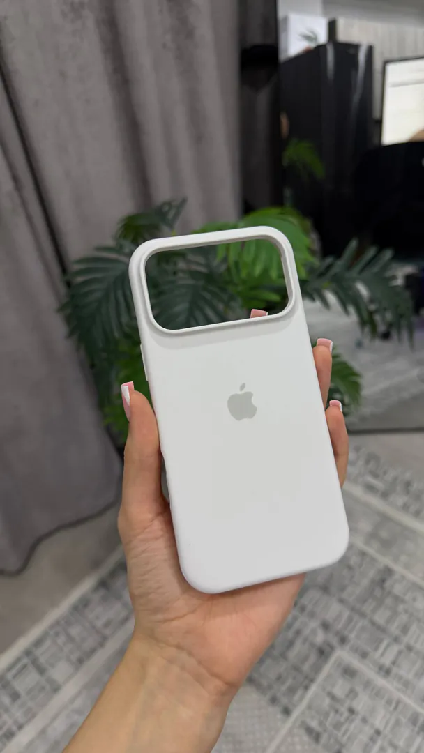 Силиконовый чехол для iPhone 17 Pro Max — фото 3