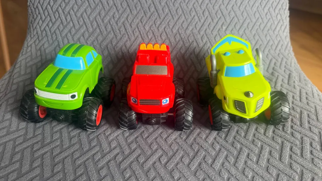 Blaze and the Monster Machines toy car set — photo 2